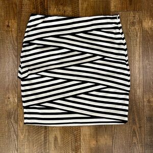 White House Black Market Zigzag Striped Pencil Skirt